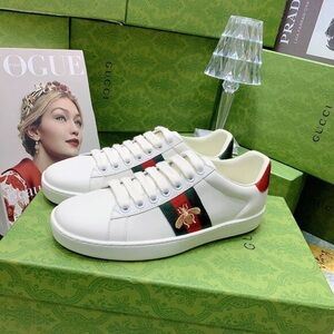 Gucci Ace Bee Embroidered White Leather Sneakers